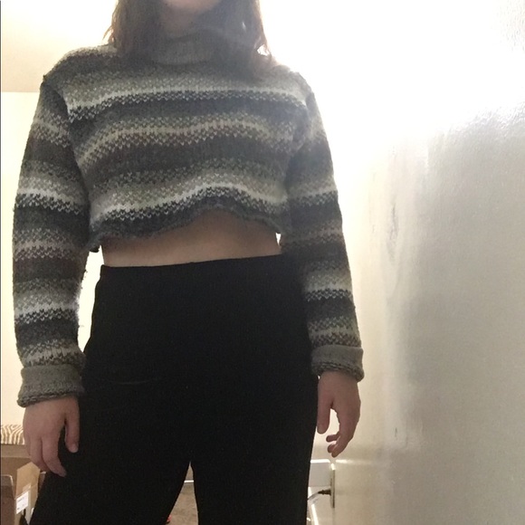 SOLD on different site. Sweater crop top - Picture 4 of 5